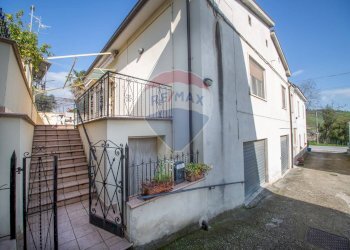Casa all\'aperto - Semi-detached house Via Pietro Nenni
 
57, Scafa - photo 23