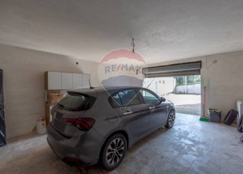 Parcheggio - Semi-detached house Via Pietro Nenni
 
57, Scafa - photo 26