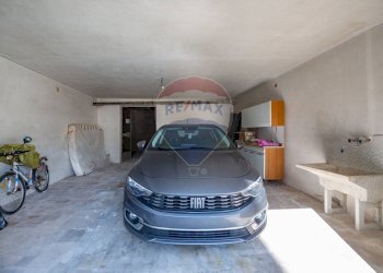 Parcheggio - Semi-detached house Via Pietro Nenni
 
57, Scafa - photo 27