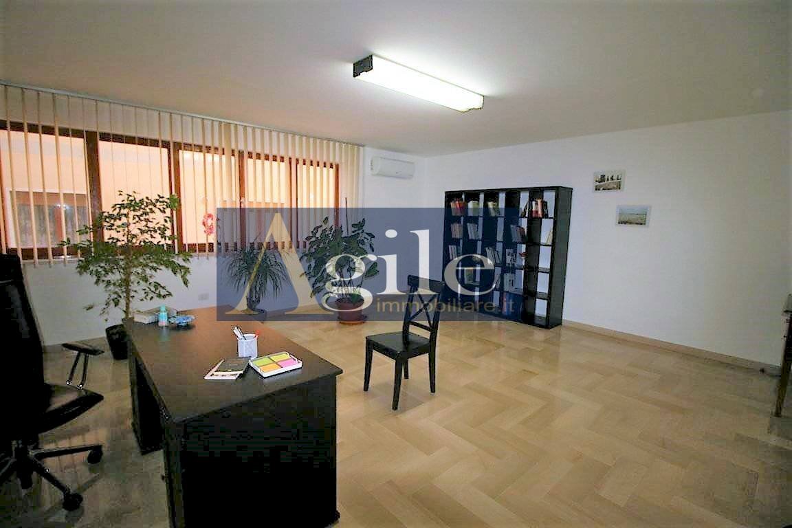 Foto 1 - Office oriani, San Benedetto del Tronto - photo 1