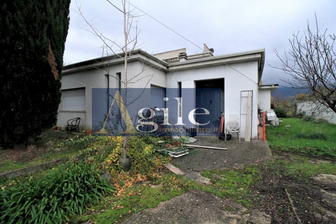 Foto 1 - Villa via Verga, Folignano - foto 1