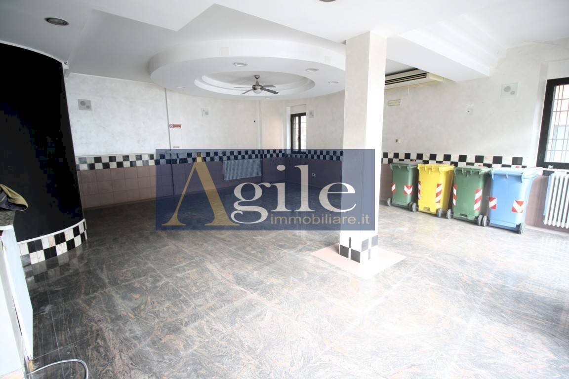 Foto 2 - Locale Commerciale VIA ALCIDE DE GASPERI, Spinetoli - foto 2