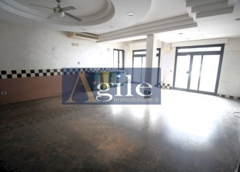 Foto 3 - Commercial Premises VIA ALCIDE DE GASPERI, Spinetoli - photo 3