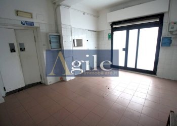 Foto 4 - Commercial Premises VIA ALCIDE DE GASPERI, Spinetoli - photo 4