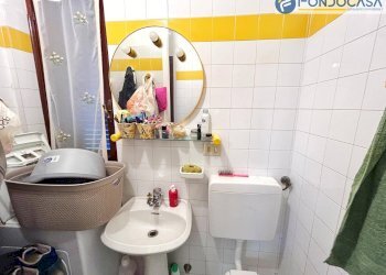 primo bagno piano terra - Casa semi indipendente Via tavernelle, Montignoso - foto 8