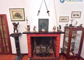 dettaglio camino - Villa Via del Giardinaccio, Pietrasanta - foto 13