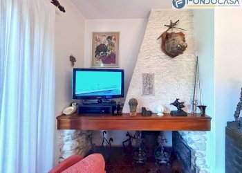 dettaglio camino - Villa Via del Giardinaccio, Pietrasanta - foto 17