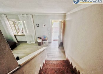 dettaglio scala - Villa Via Fiumetto, Seravezza - foto 12