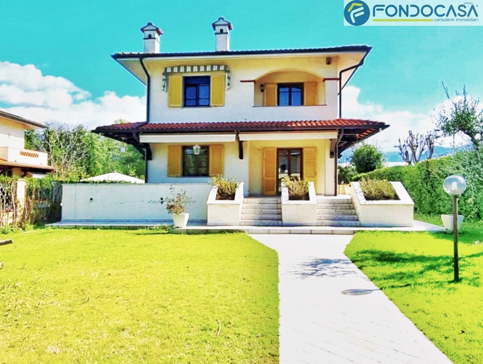 facciata - Villa Via Frencesco Donati
 
236, Forte dei Marmi - foto 1