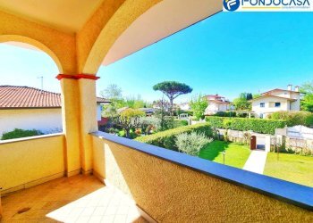 terrazza - Villa Via Frencesco Donati
 
236, Forte dei Marmi - foto 25