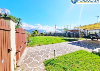 passo carraio - Villa Via Frencesco Donati
 
236, Forte dei Marmi - foto 41