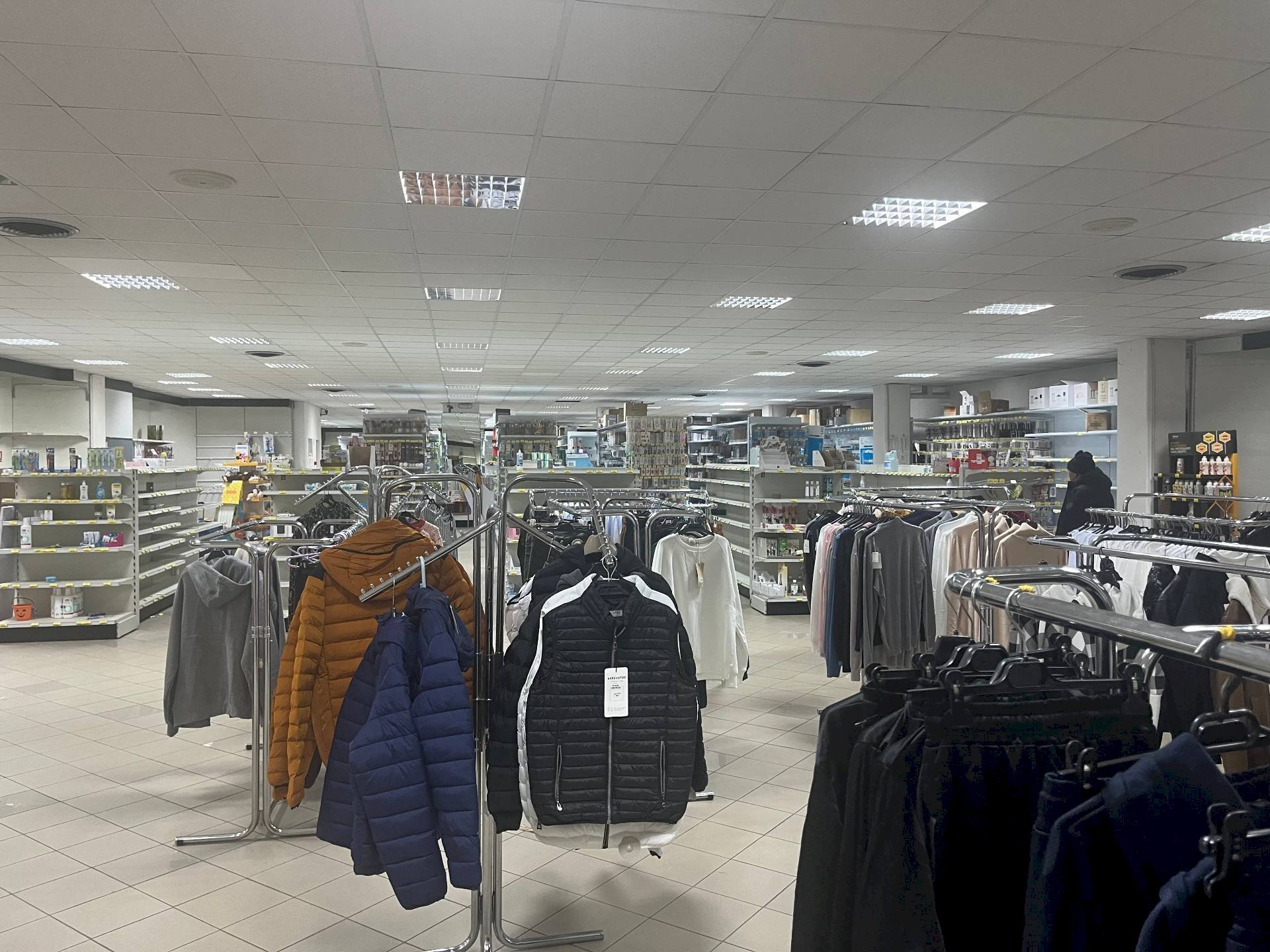 Foto 1 - Attività Commerciale via lunigiana
 
12, Aulla - foto 1