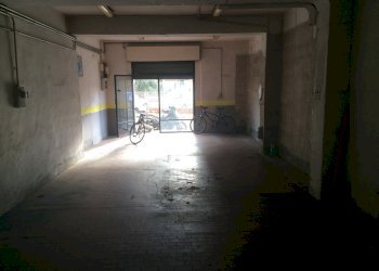 Foto 1 - Attività Commerciale Via Carlo Cattaneo
 
1, Pisa - foto 1