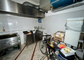 Foto 3 - Attività Commerciale Via Borgo Stretto, Pisa - foto 3