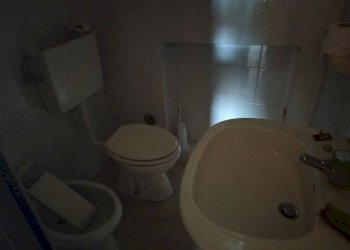 Foto 5 - Attività Commerciale via calcesana
 
-, San Giuliano Terme - foto 5