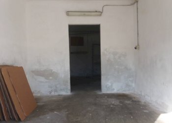 Foto 2 - Magazzino via lenin
 
-, San Giuliano Terme - foto 2