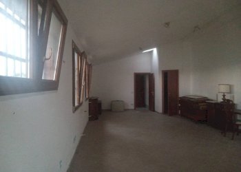 Foto 3 - Attività Commerciale via carlo marx
 
-, San Giuliano Terme - foto 3