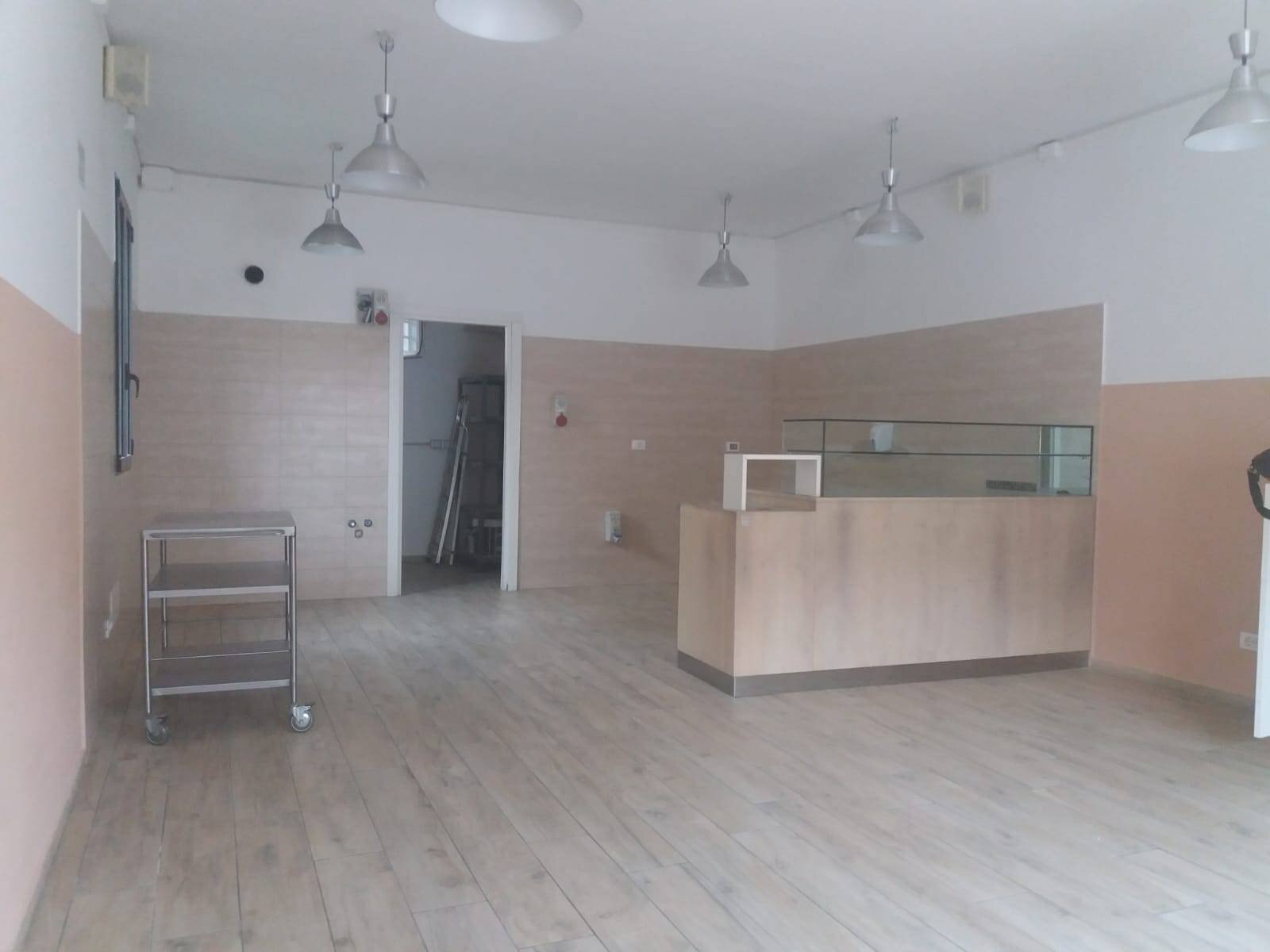 Foto 2 - Attività Commerciale via calcesana
 
-, San Giuliano Terme - foto 2