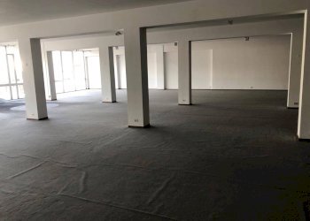 Foto 9 - Commercial Activity via tosco romagnola
 
1, Cascina - photo 9