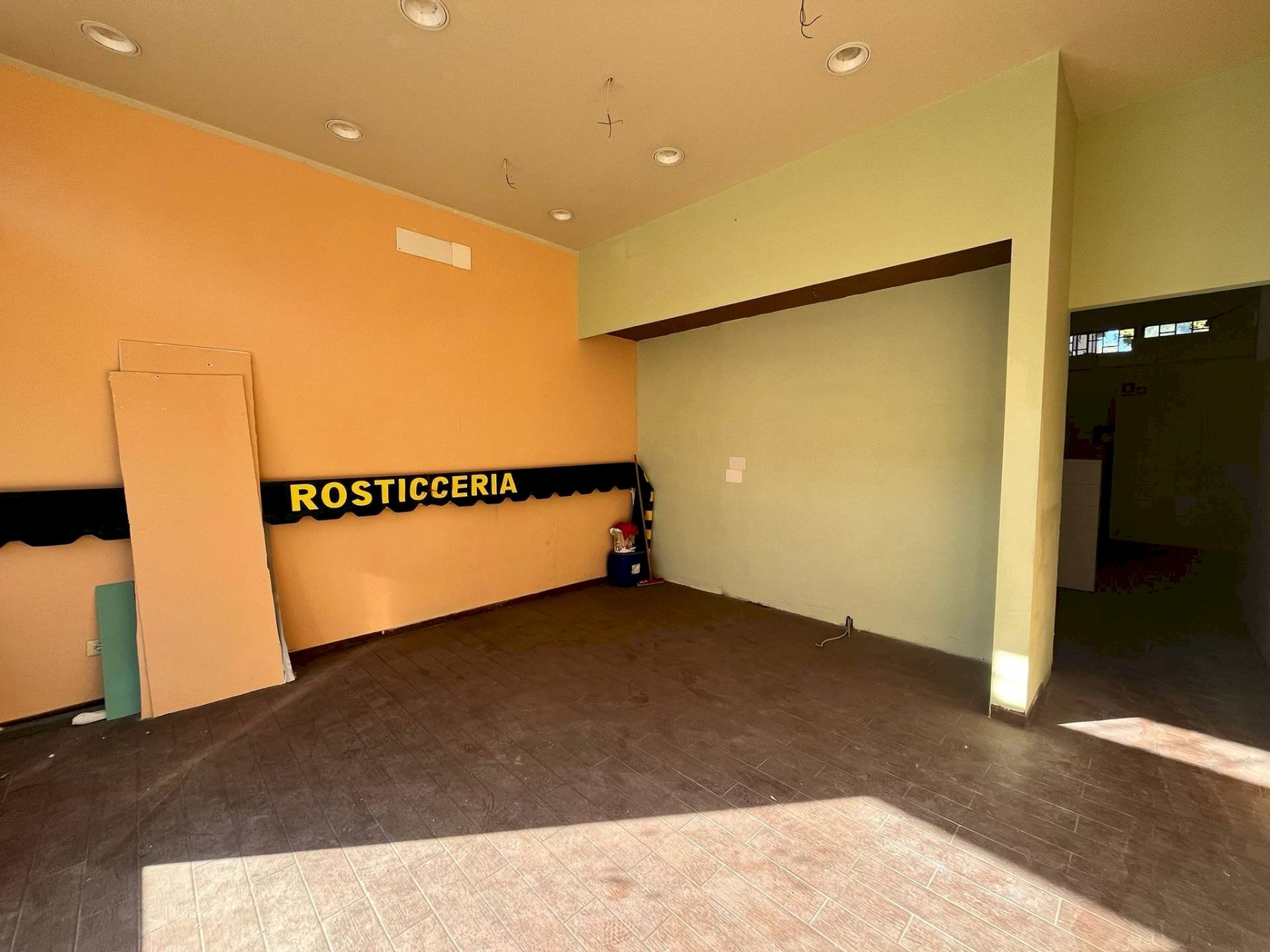 Foto 1 - Attività Commerciale Via michelangelo
 
15, Pisa - foto 1