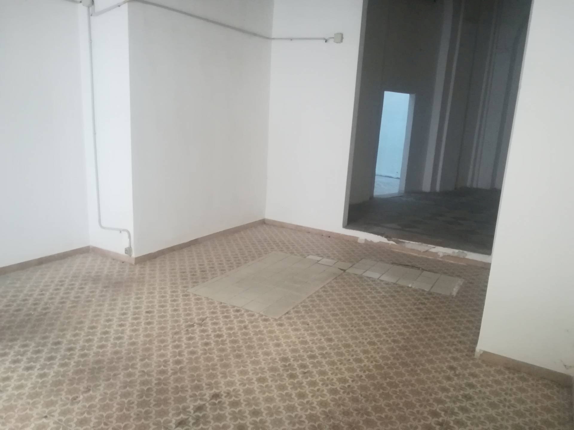 Foto 2 - Attività Commerciale Via Cosimo Del Fante
 
12, Livorno - foto 2