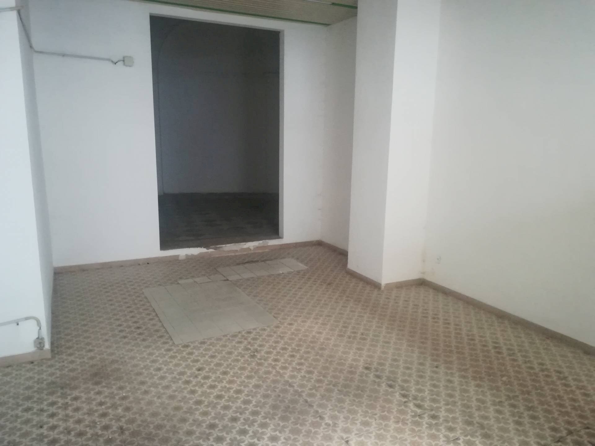 Foto 3 - Attività Commerciale Via Cosimo Del Fante
 
12, Livorno - foto 3