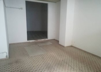 Foto 3 - Attività Commerciale Via Cosimo Del Fante
12, Livorno - foto 3