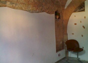 Foto 3 - Attività Commerciale Piazza Garibaldi
 
2, Livorno - foto 3