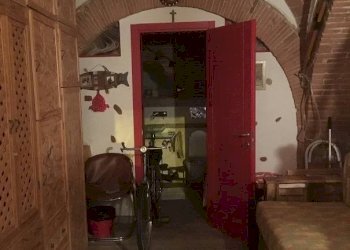 Foto 4 - Attività Commerciale Piazza Garibaldi
 
2, Livorno - foto 4