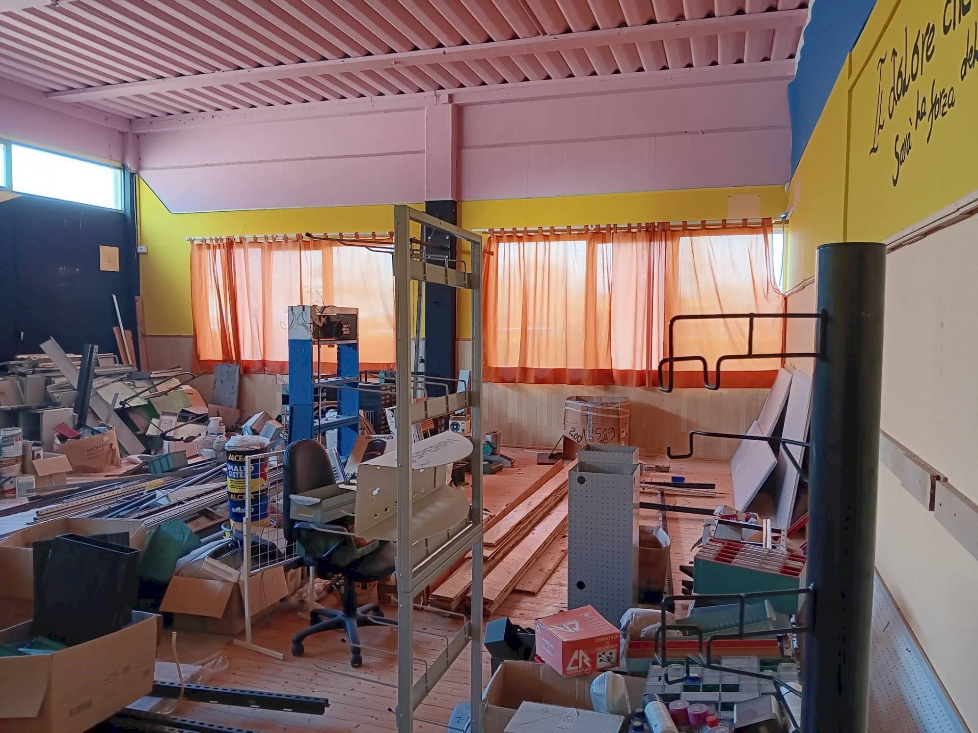 Foto 3 - Attività Commerciale Via Europa
 
32, Collesalvetti - foto 3