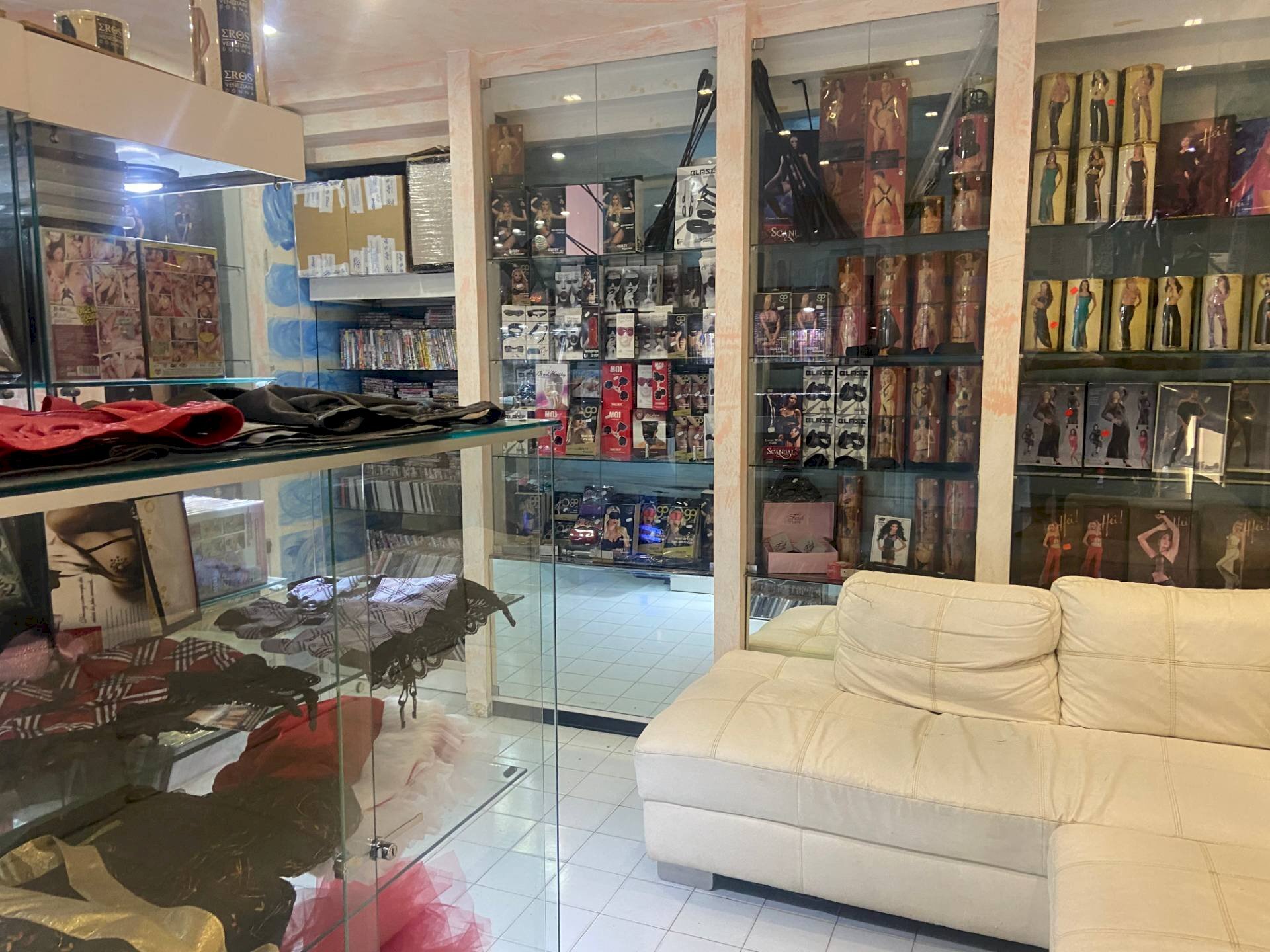 Foto 3 - Commercial Activity via ferrucci
 
155, Cecina - photo 3