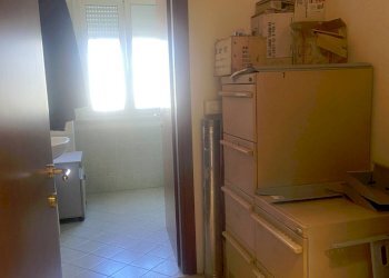 Foto 14 - Ufficio Via Leonardo Da Vinci
 
13, Livorno - foto 14