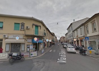 Foto 4 - Attività Commerciale Piazza Damiano Chiesa
 
22, Livorno - foto 3