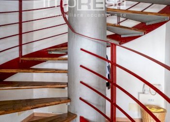 Dettaglio scala - Casa indipendente via bassette, Noventa di Piave - foto 30