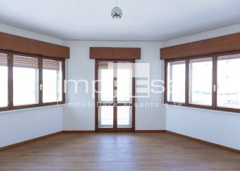 Foto 1 - Stabile - Palazzo Via Vincenzo Bellini
 
10, Musile di Piave - foto 1