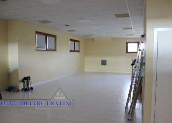 Foto 5 - Commercial Premises Maltignano, Maltignano - photo 5