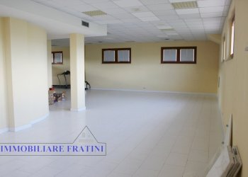 Foto 7 - Commercial Premises Maltignano, Maltignano - photo 7