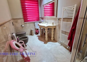 Foto 28 - Terraced Villa Viale Dei Fiori
 
49, Sant'Egidio alla Vibrata - photo 28