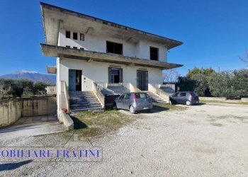 Foto 2 - Magazzino Via Giuseppe Verdi
82, Sant'Egidio alla Vibrata - foto 2