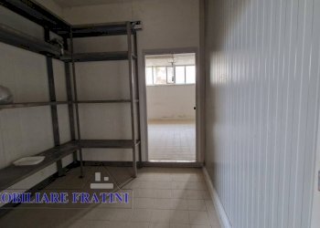 Foto 10 - Magazzino Via Maiella
 
4, Ancarano - foto 10