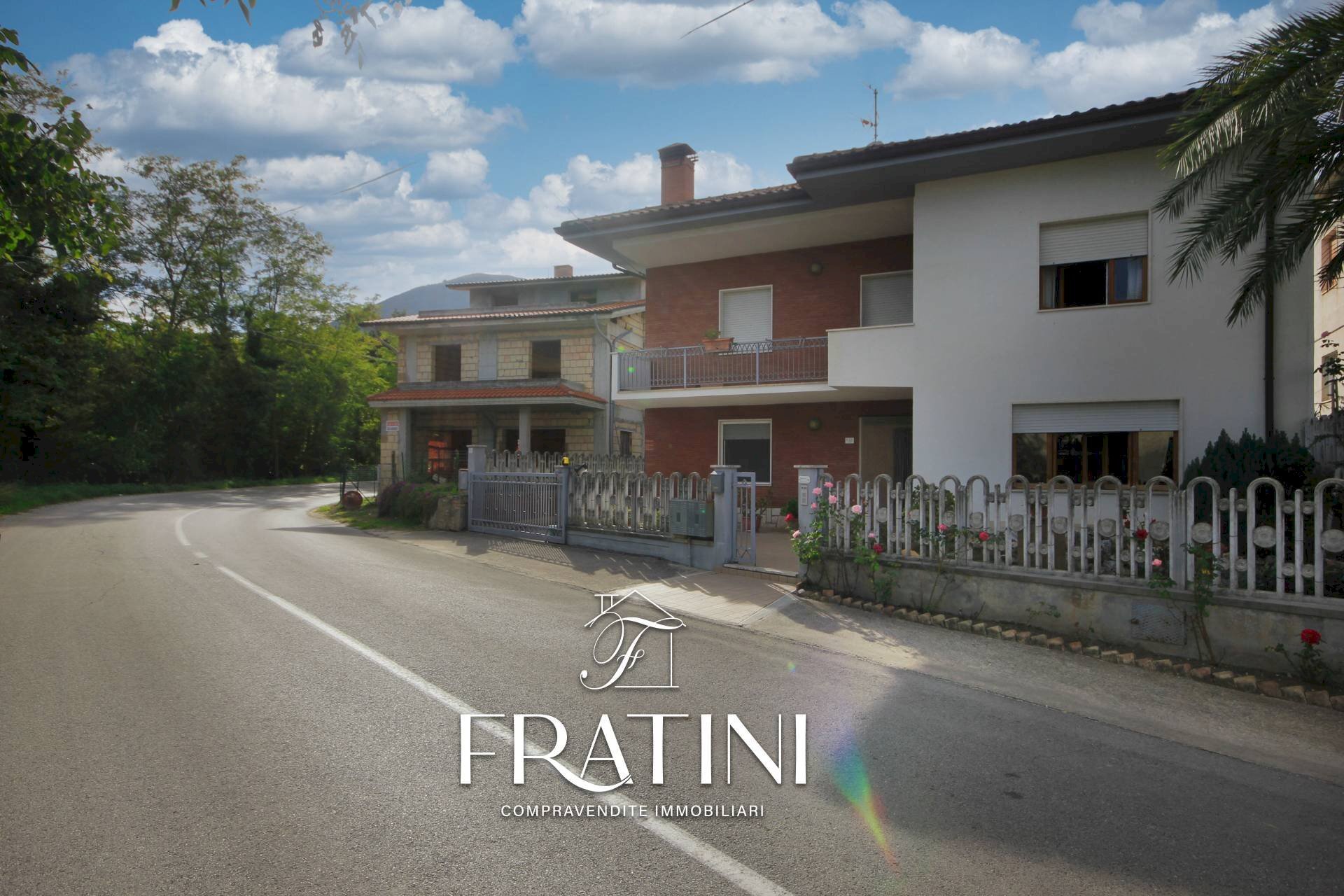 Foto 1 - Casa indipendente Frazione Garrufo Viale Rozzi
 
17, Campli - foto 1