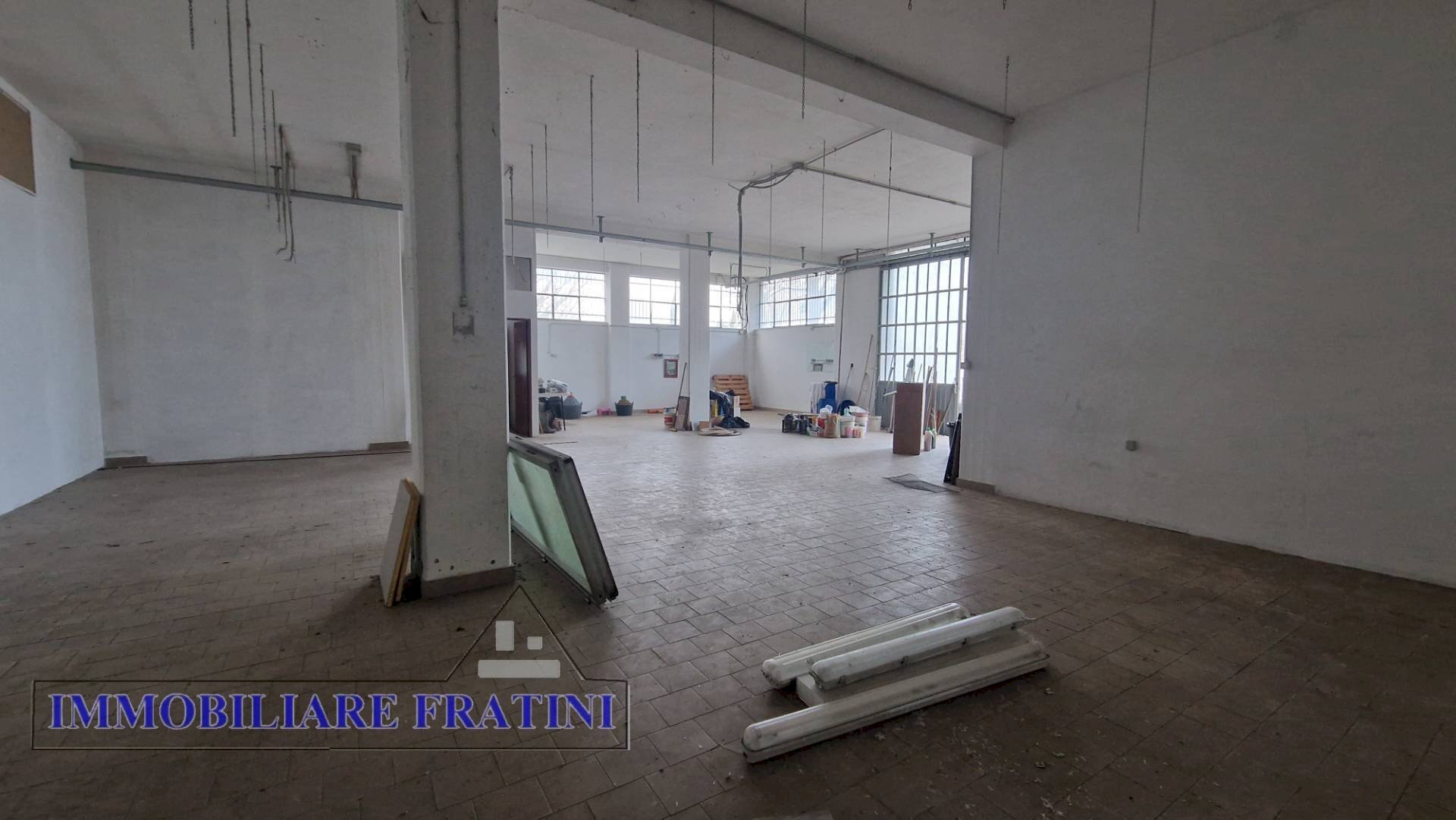 Foto 2 - Laboratory Via San Donato
 
4, Campli - photo 2