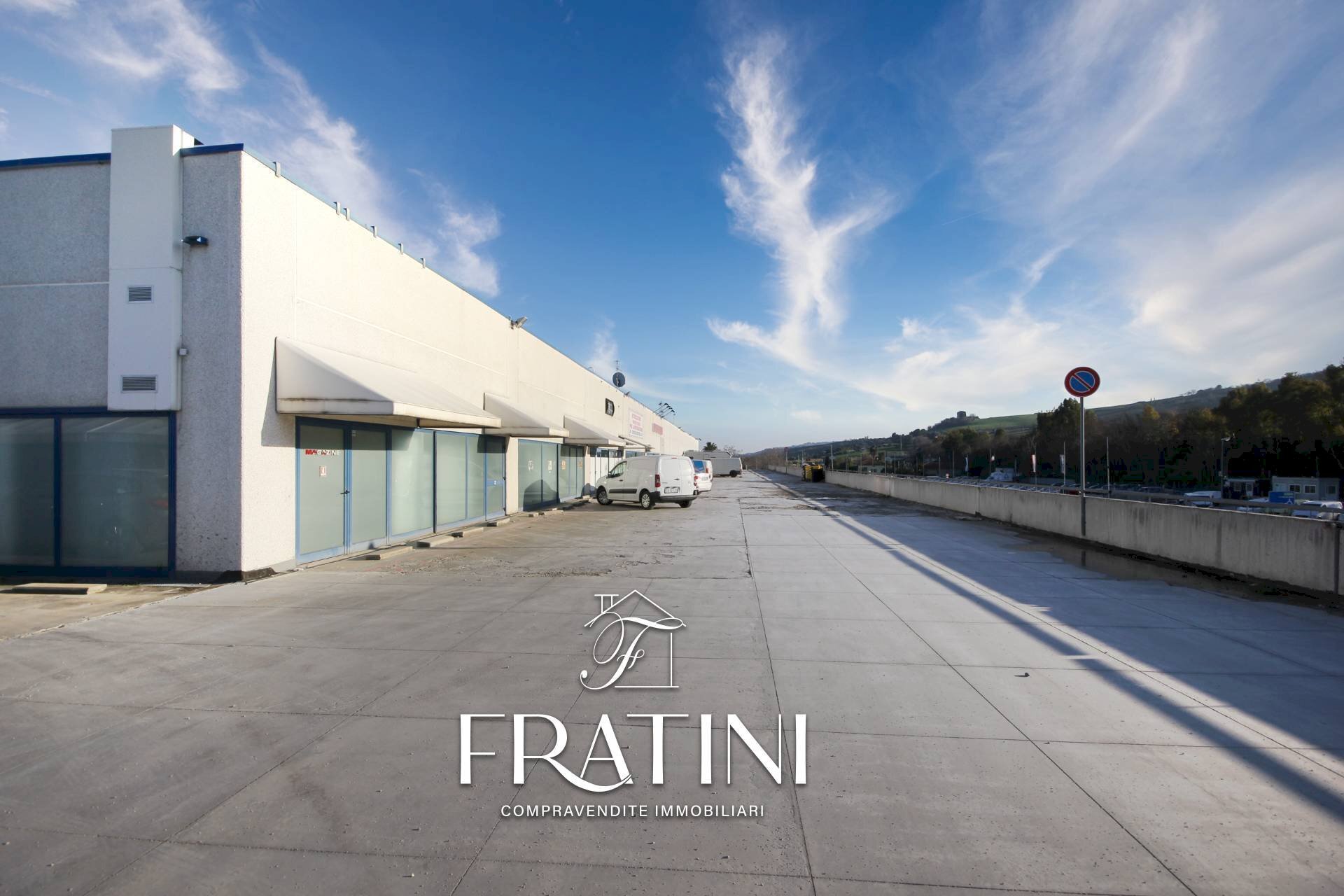 Foto 2 - Capannone Via dei Castani
 
54, Martinsicuro - foto 2