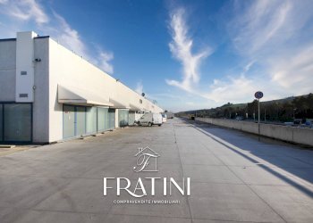 Foto 2 - Capannone Via dei Castani
 
54, Martinsicuro - foto 2