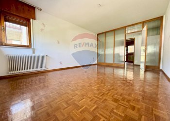 Foto 2 - Quadrilocale Via San Giovanni Bosco
 
12, Tolmezzo - foto 2