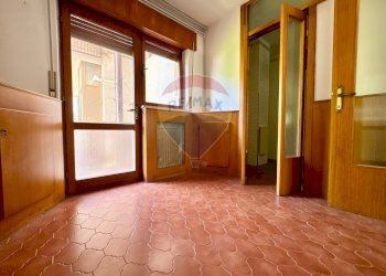 Stanza vuota - Quadrilocale Via San Giovanni Bosco
 
12, Tolmezzo - foto 6