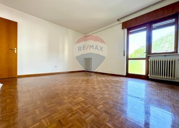 Stanza vuota - Quadrilocale Via San Giovanni Bosco
 
12, Tolmezzo - foto 11