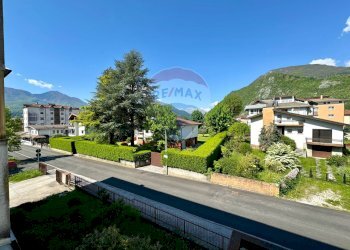 Vista delle montagne - Quadrilocale Via San Giovanni Bosco
 
12, Tolmezzo - foto 14