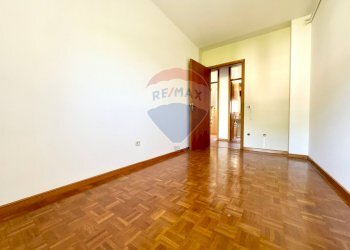 Stanza vuota - Quadrilocale Via San Giovanni Bosco
 
12, Tolmezzo - foto 21