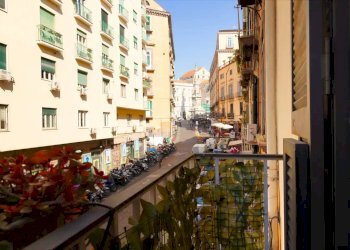 Foto 1 - Quadrilocale Calata Trinita' Maggiore
 
30, Napoli - foto 1